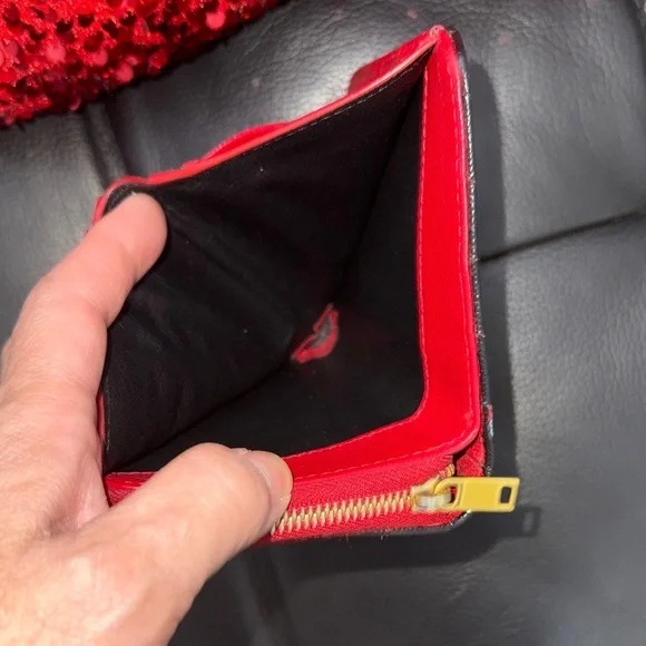 YSL Black & Red Zippy Wallet with Gold Logo - Picture 10 of 15